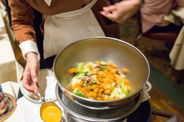 lawrys los angeles salad