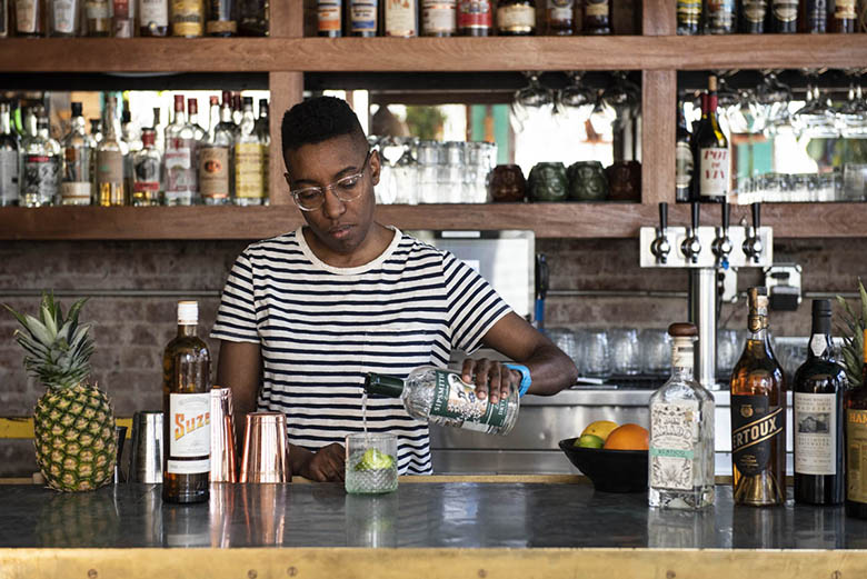shannon-mustipher-gladys-bar-2019_LizClayman_ShannonMustipher_07